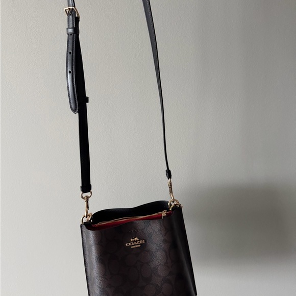 Coach small bucket shoulder bag in the signature canvas - Picture 3 of 5